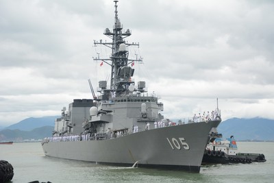 Biên đội tàu huấn luyện đường dài và tàu hộ vệ Nhật Bản ghé thăm Đà Nẵng