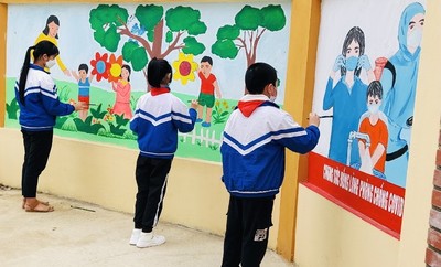 Ngắm nhìn những bức tranh từ cuộc thi "Em yêu thị xã quê em" ở thị xã Hồng Lĩnh