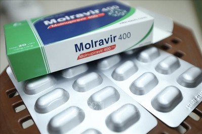 Phải theo bác sĩ kê đơn mới được mua Molnupiravir điều trị Covid-19