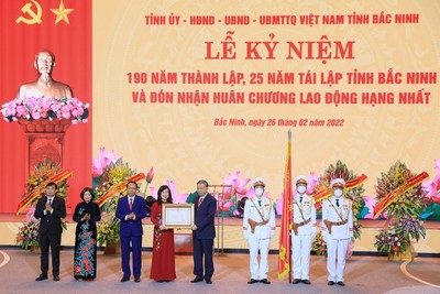 Bắc Ninh kỉ niệm 190 năm thành lập và 25 năm tái lập tỉnh, đón nhận Huân chương Lao động
