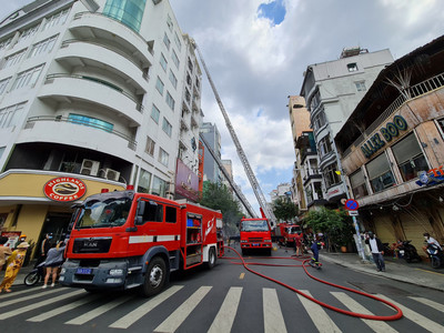 TP.Hồ Chí Minh: Cháy tại khách sạn cao tầng ở quận 1