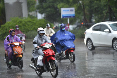 Không khí lạnh tràn về gây mưa lớn cho các tỉnh Trung Trung Bộ