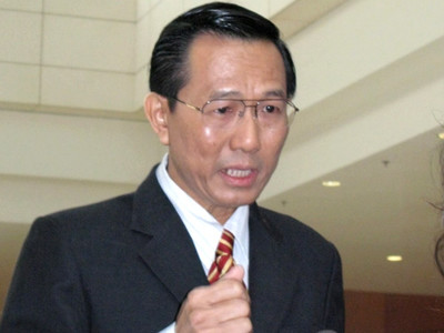 Khởi tố, bắt tạm giam nguyên thứ trưởng Bộ Y tế Cao Minh Quang