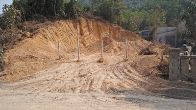 Đà Nẵng: San gạt trái phép hay khai thác đất “chui” ?