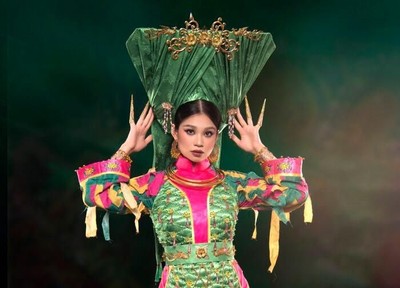 Miss Eco International 2022: Trần Hoài Phương mang đến quốc phục "Tấu Cô Đôi Thượng"