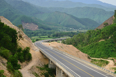 Đầu tháng 4/2022, cao tốc La Sơn- Túy Loan sẽ được đưa vào khai thác