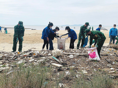 Quảng Ninh: Ra quân chiến dịch "Hãy làm sạch biển" năm 2022