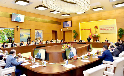 Chủ tịch Quốc hội làm việc với Ban Thường vụ Tỉnh ủy Khánh Hoà