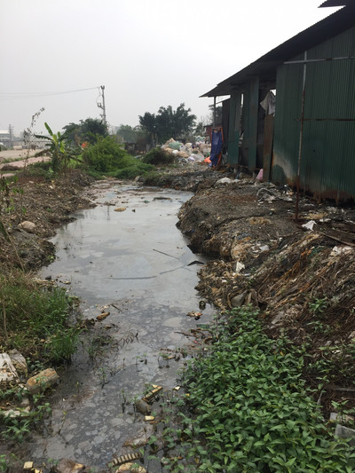 Tân Quang- Văn Lâm: Cơ sở tái chế không phép, hoạt động bức tử môi trường