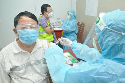 Chiều 8/4: Việt Nam đã tiếp nhận 232,6 triệu liều vaccine phòng COVID-19