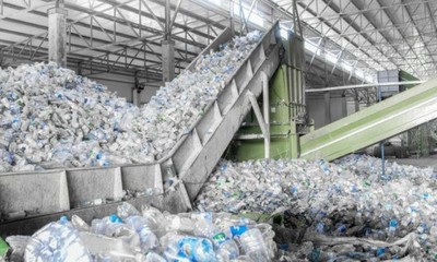 Nghiên cứu dùng rác thải nhựa để loại bỏ khí CO2 độc hại