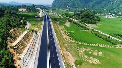 Đề xuất đầu tư 3.307 tỷ đồng xây cao tốc Hòa Bình - Mộc Châu đoạn qua Sơn La
