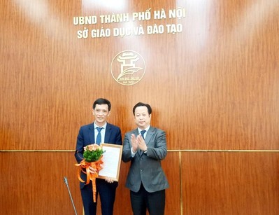 Sở GD-ĐT Hà Nội: Trao quyết định bổ nhiệm Trưởng phòng Giáo dục phổ thông