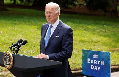 Tổng thống Mỹ lên kế hoạch giải cứu cây khổng lồ trong Ngày Trái đất