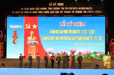 Chủ tịch nước Nguyễn Xuân Phúc dự Lễ kỷ niệm 50 năm ngày giải phóng Quảng Trị