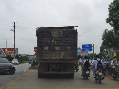 Tiên Du – Bắc Ninh: “Binh đoàn” xe quá tải cày nát Tỉnh lộ 276