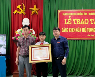 Học sinh Hà Tĩnh cứu 2 em nhỏ đuối nước được nhận bằng khen của Thủ tướng