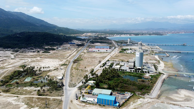 Khánh Hòa: Thu hẹp đất khu công nghiệp để phát triển sân bay charter