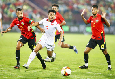 Thắng Timor Leste 2-0, U23 Việt Nam vào bán kết SEA Games 31