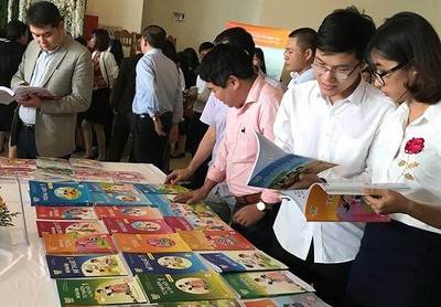 Hà Nội: Thành lập 38 hội đồng lựa chọn sách giáo khoa lớp 3, lớp 7, lớp 10