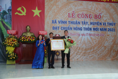 Hậu Giang: Huyện Vị Thủy công bố xã Vĩnh Thuận Tây đạt chuẩn nông thôn mới