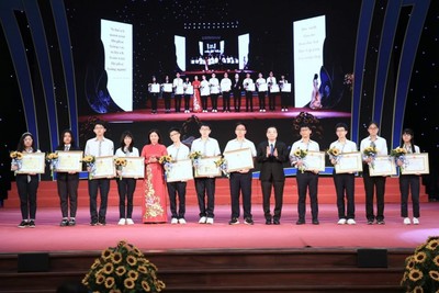 Hà Nội: Tuyên dương 700 học sinh giỏi tiêu biểu Thủ đô năm học 2021-2022