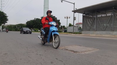 Sở GTVT Hà Nội yêu cầu khắc phục, sửa chữa hố ga hư hỏng