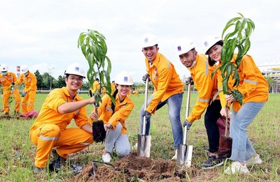 Công ty Khí Cà Mau phát động phong trào “Trồng cây trên công trình khí"