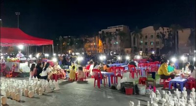 Thanh Hóa: Hàng quán “mọc” tràn lan trên Quảng trường Lam Sơn