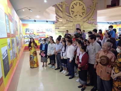 Quảng Bình: Khai mạc triển lãm "65 năm Quảng Bình làm theo lời Bác Hồ dạy"