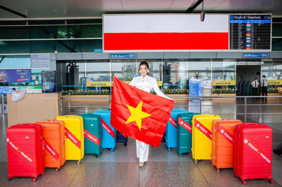 Miss International Queen 2022: Phùng Trương Trân Đài lên đường tham dự cuộc thi
