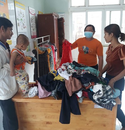 Tủ quần áo mang hơi ấm nghĩa tình tại TTYT huyện Đắk Mil