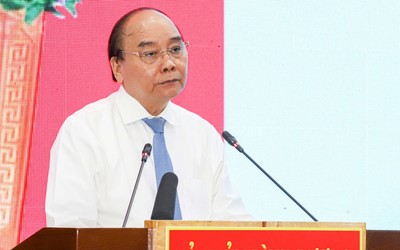 Chủ tịch nước Nguyễn Xuân Phúc chủ trì hội nghị quan trọng tại Bình Dương