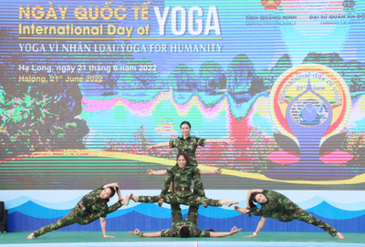Quảng Ninh: Gần 3.000 người tham gia Ngày Quốc tế Yoga lần thứ 8
