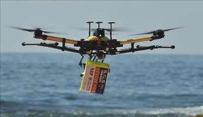 Giám sát rác thải nhựa ven biển bằng ảnh máy bay không người lái