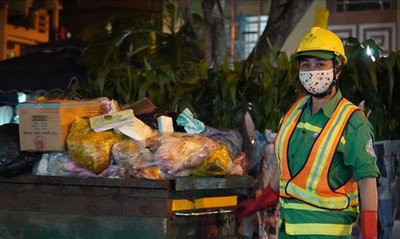 Chuyện về những người công nhân vệ sinh môi trường vùng cao Sơn La