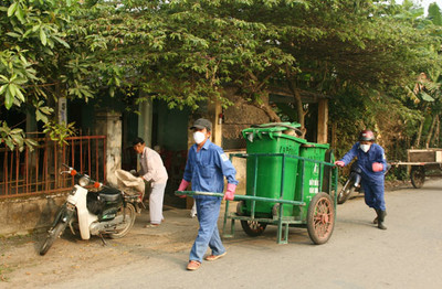 Tân Yên- Bắc Giang: Ra mắt mô hình CLB phụ nữ thu gom rác thải sinh hoạt