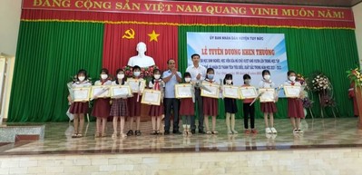 Đắk Nông: Huyện Tuy Đức tuyên dương, khen thưởng cho học sinh
