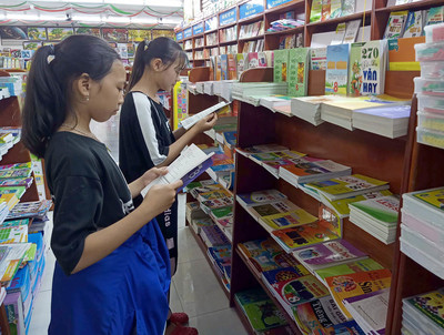 TP.HCM: Không ép buộc phụ huynh học sinh mua sách tham khảo, sách bài tập
