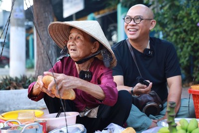 Bánh mì ngoại Ngang, gánh bánh mì “rẻ như cho” của cụ bà 86 tuổi