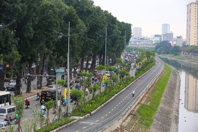 Đề xuất tạm dừng khai thác tuyến đường đi bộ ven sông Tô Lịch