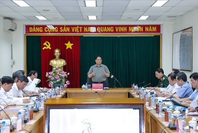 Thủ tướng Phạm Minh Chính chỉ đạo giải quyết tình trạng quá tải sân bay Tân Sơn Nhất
