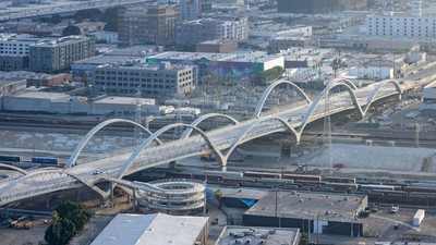 Chuẩn bị khánh thành cây cầu lớn nhất Los Angeles