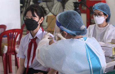 Đà Nẵng: Hơn 300 nhân viên y tế xin nghỉ việc, tiêm vắc xin Covid-19 mũi nhắc lại chưa đạt kế hoạch