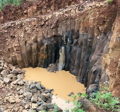 Huyện Đắk Mil: Xử phạt đối tượng khai thác khoáng sản, hủy hoại đất trái phép