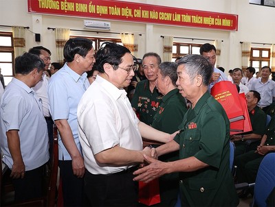Thủ tướng Phạm Minh Chính thăm Trung tâm điều dưỡng thương binh Kim Bảng - Hà Nam