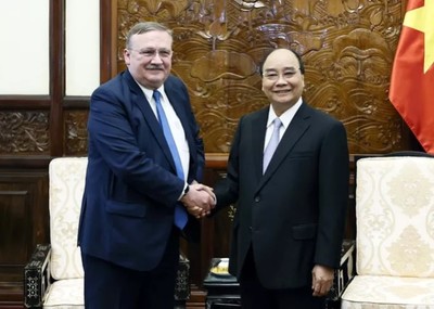Chủ tịch nước Nguyễn Xuân Phúc tiếp Đại sứ Hungary chào từ biệt