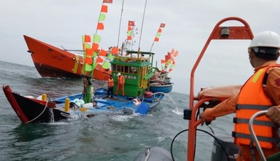 Hà Tĩnh: Đã tìm thấy tàu cá cùng 5 ngư dân mất liên lạc trên biển