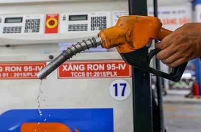 Ngày mai, giá xăng dầu có thể điều chỉnh giảm tiếp trên 1.000 đồng/lít
