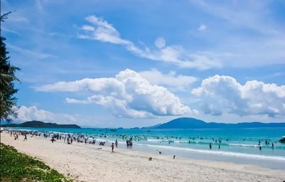 Phát triển du lịch gắn với bảo vệ môi trường biển tại Quảng Ninh
